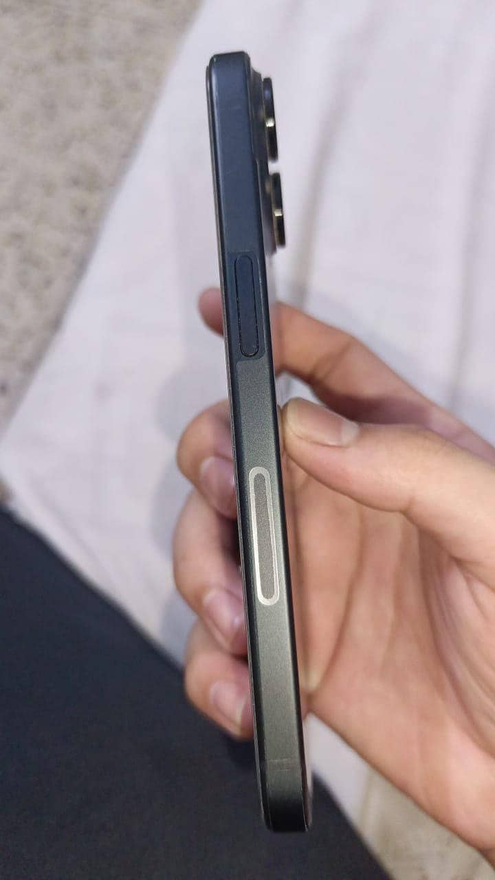 Apple iPhone 15 2