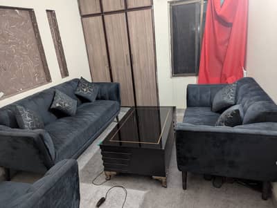 6 seatter premium moltyfoam sofa with central table