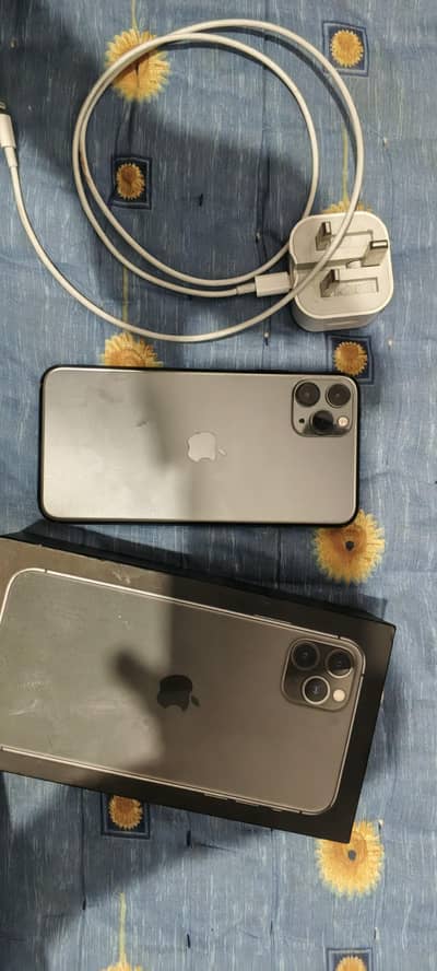 iphone 11 pro max pta proved 10by 10 condition all over ok