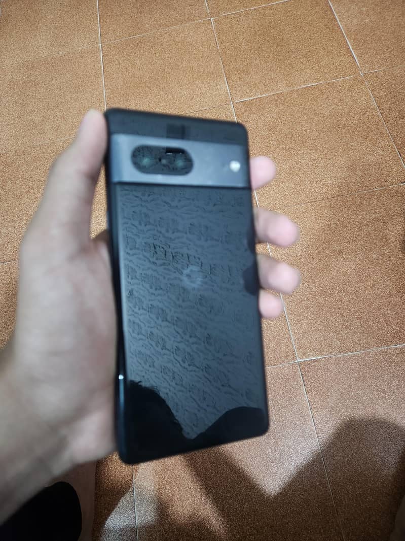 Google Pixel 7 4