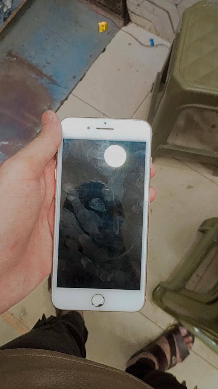 Apple iPhone 8 Plus 1