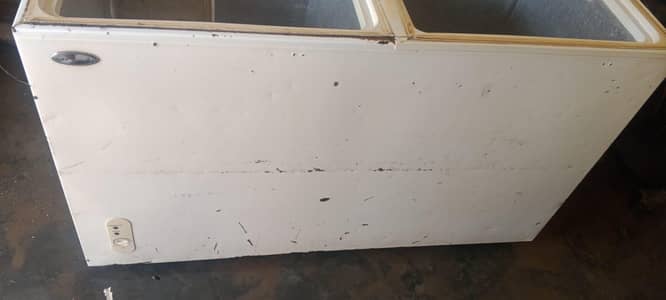 Refrigerator freezer