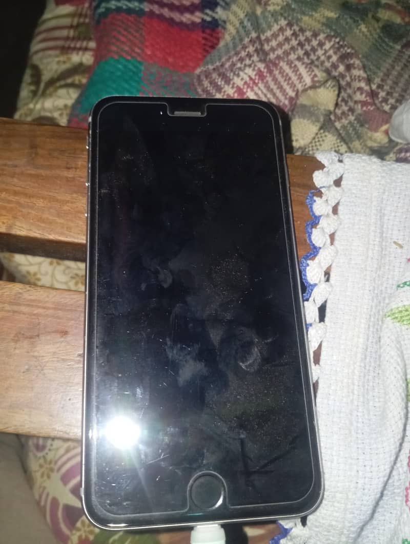 Apple iPhone 6S Plus 0