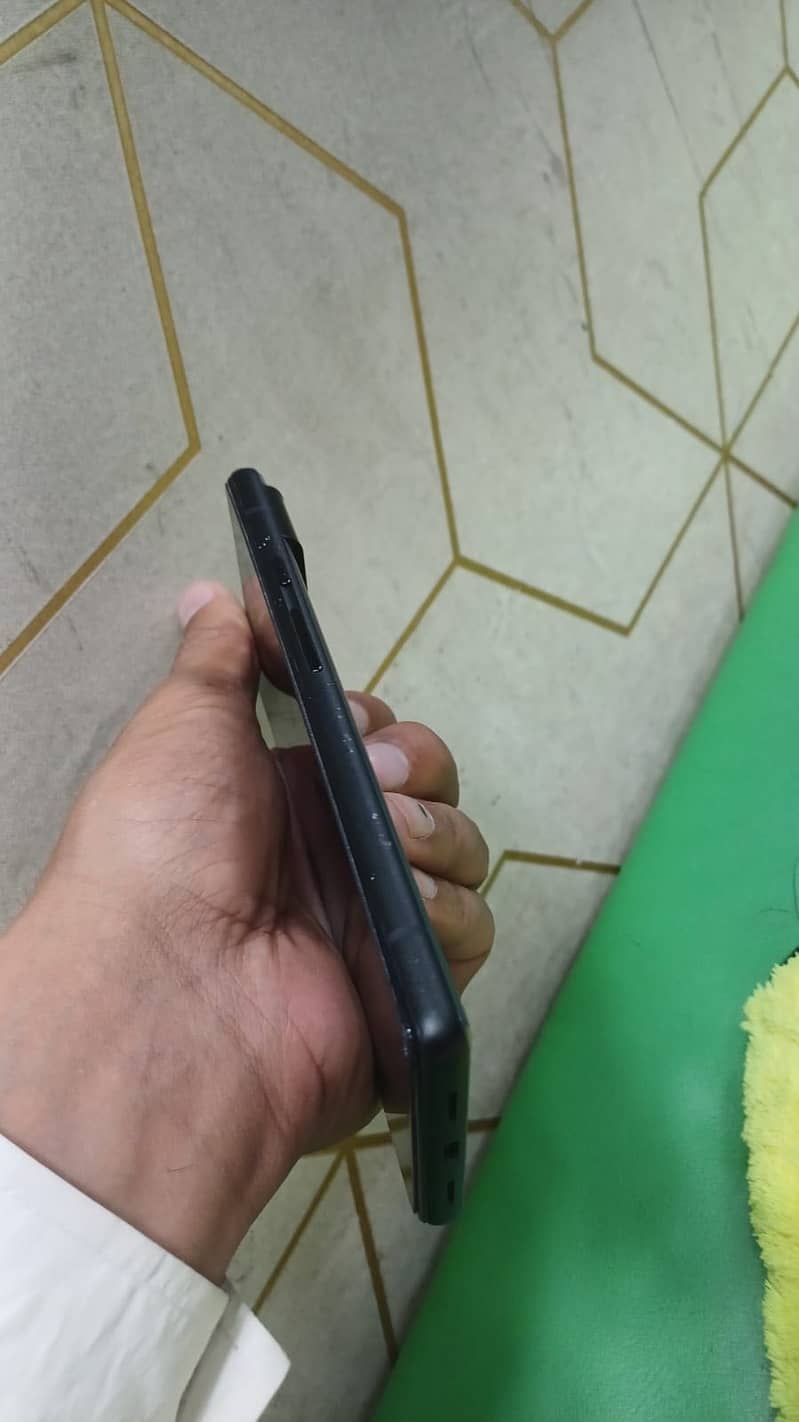 Google Pixel 6 4