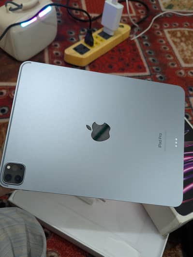 I pad pro m2 Chip 128 gb