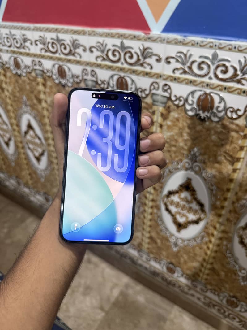 Apple iPhone 15 Pro Max 1