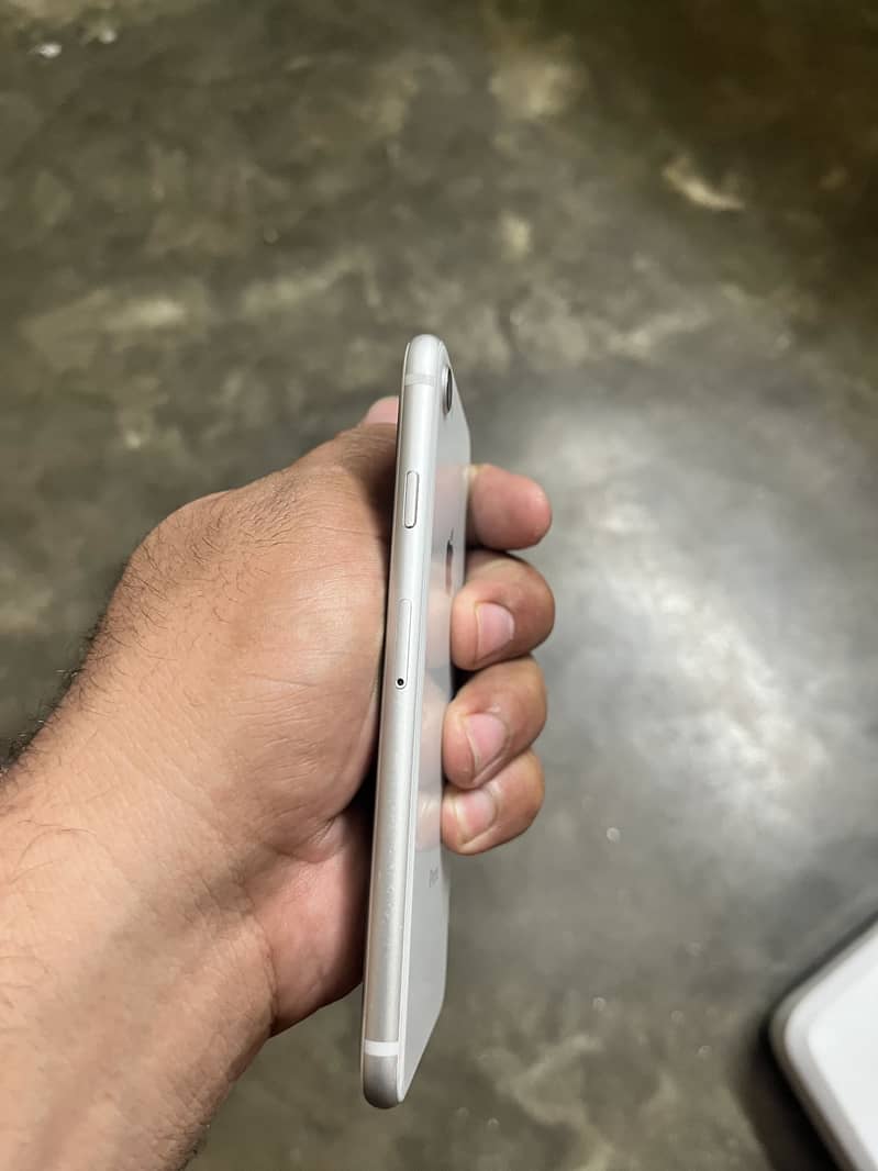 Apple iPhone 8 2