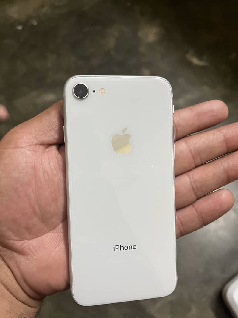 Apple iPhone 8 5