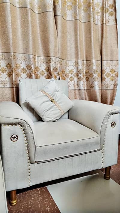 7 Seater sofa set