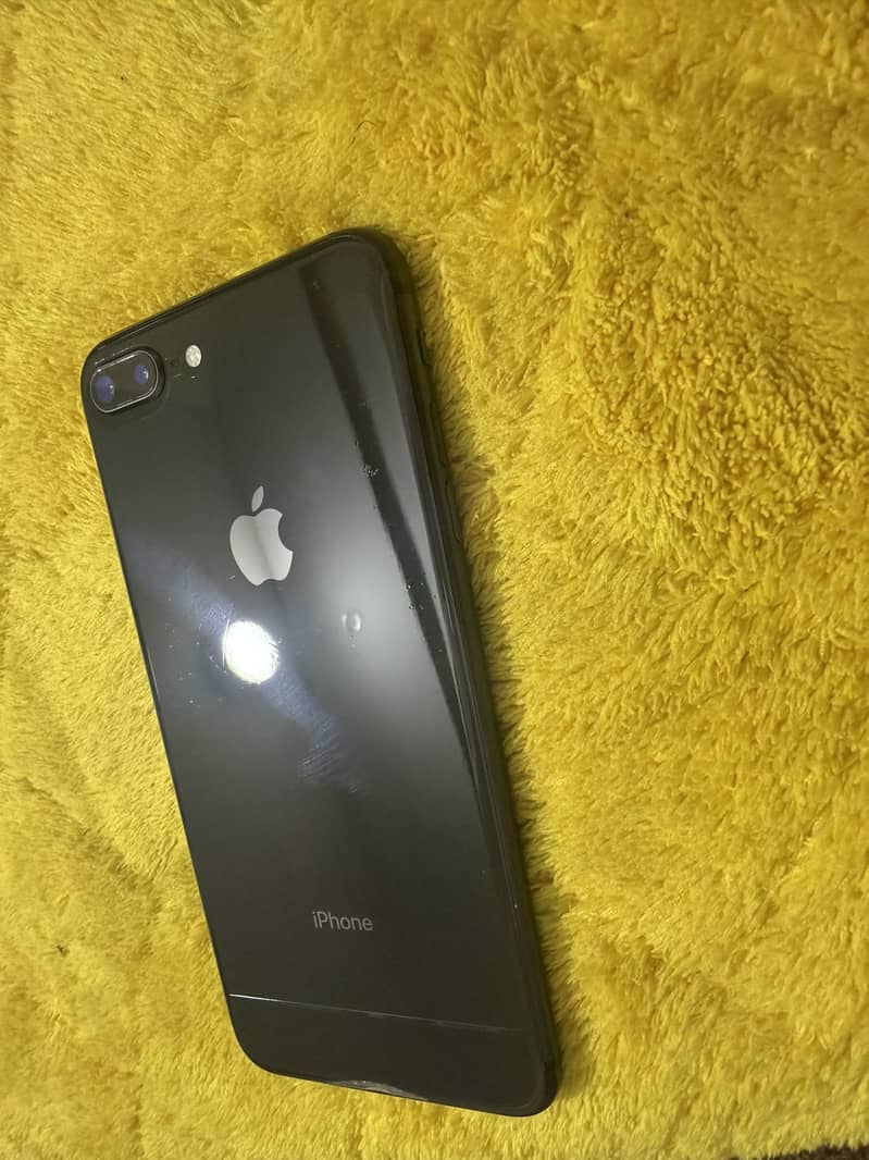 Apple iPhone 8 Plus 0