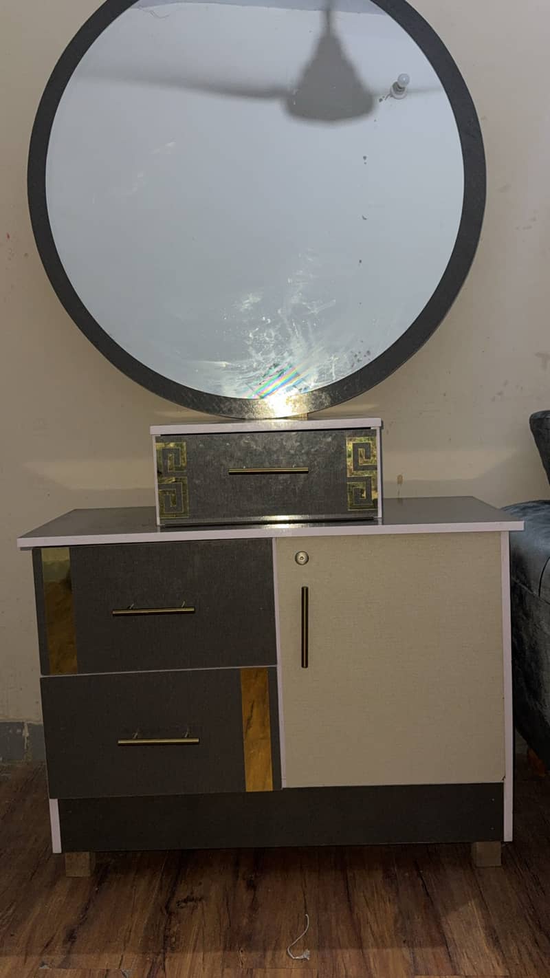 Dressingtable 5