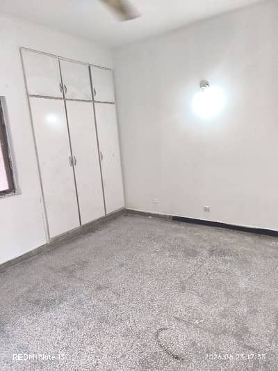 2 Bedrooms & 2 Bathrooms TV Lounge Kitchen