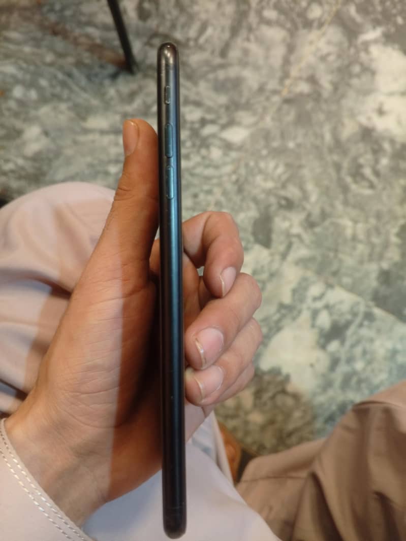 Apple iPhone 7 Plus 3