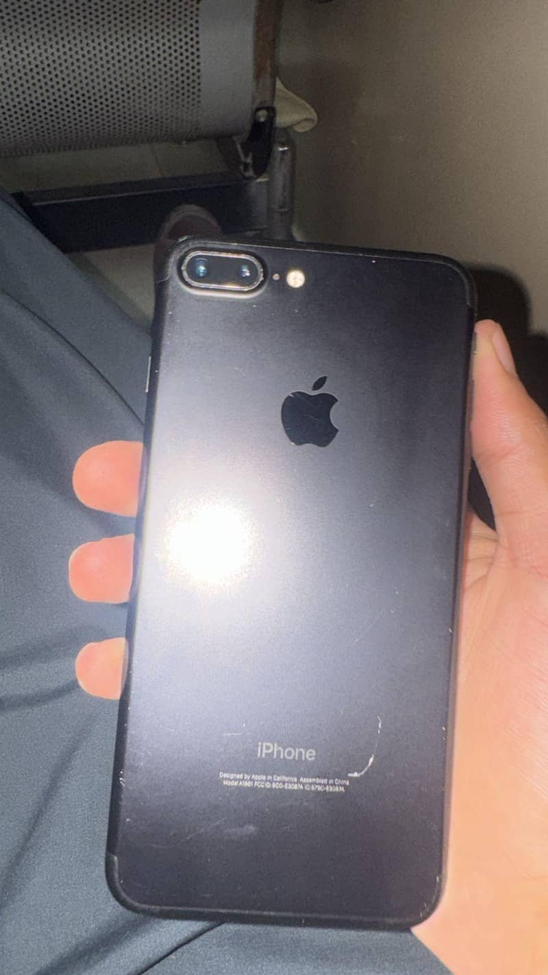 Apple iPhone 7 Plus 5