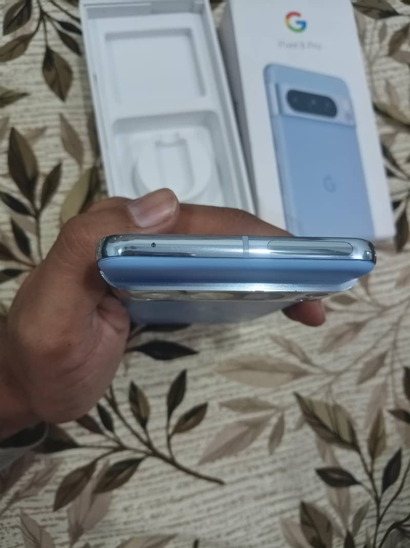 Google Pixel 8 Pro 3