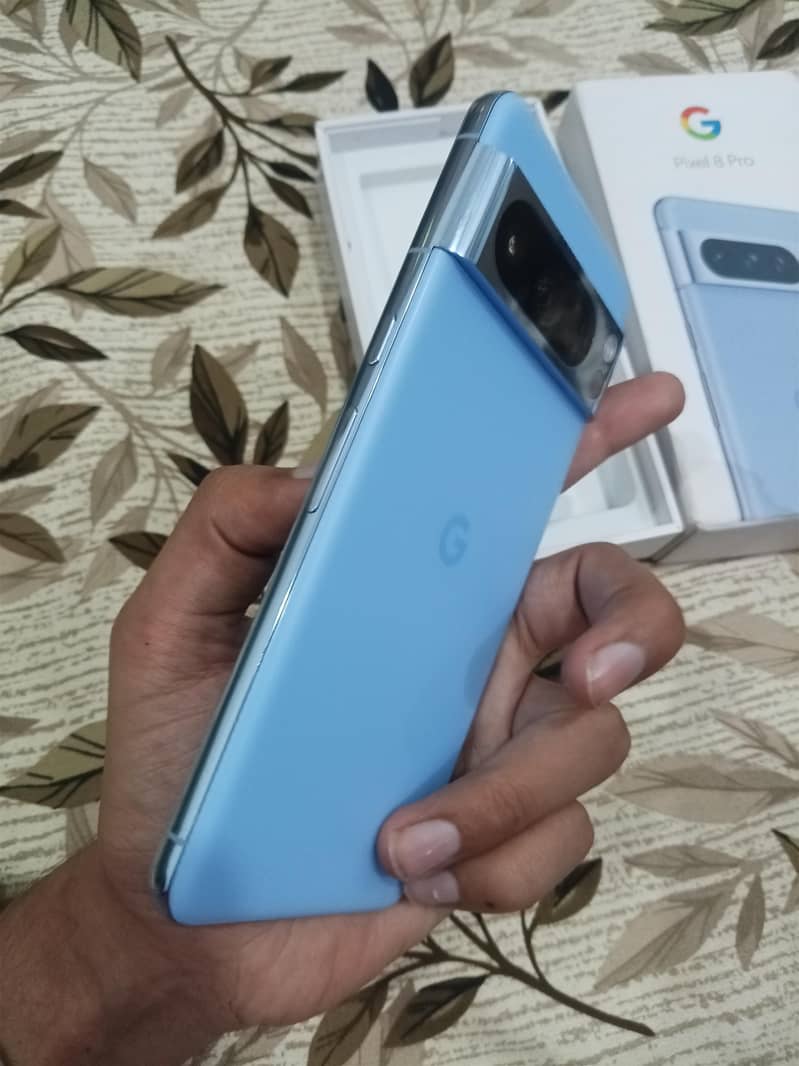 Google Pixel 8 Pro 4