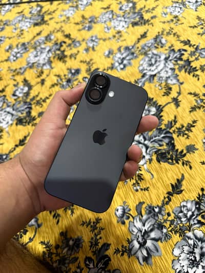 Apple iPhone 16
