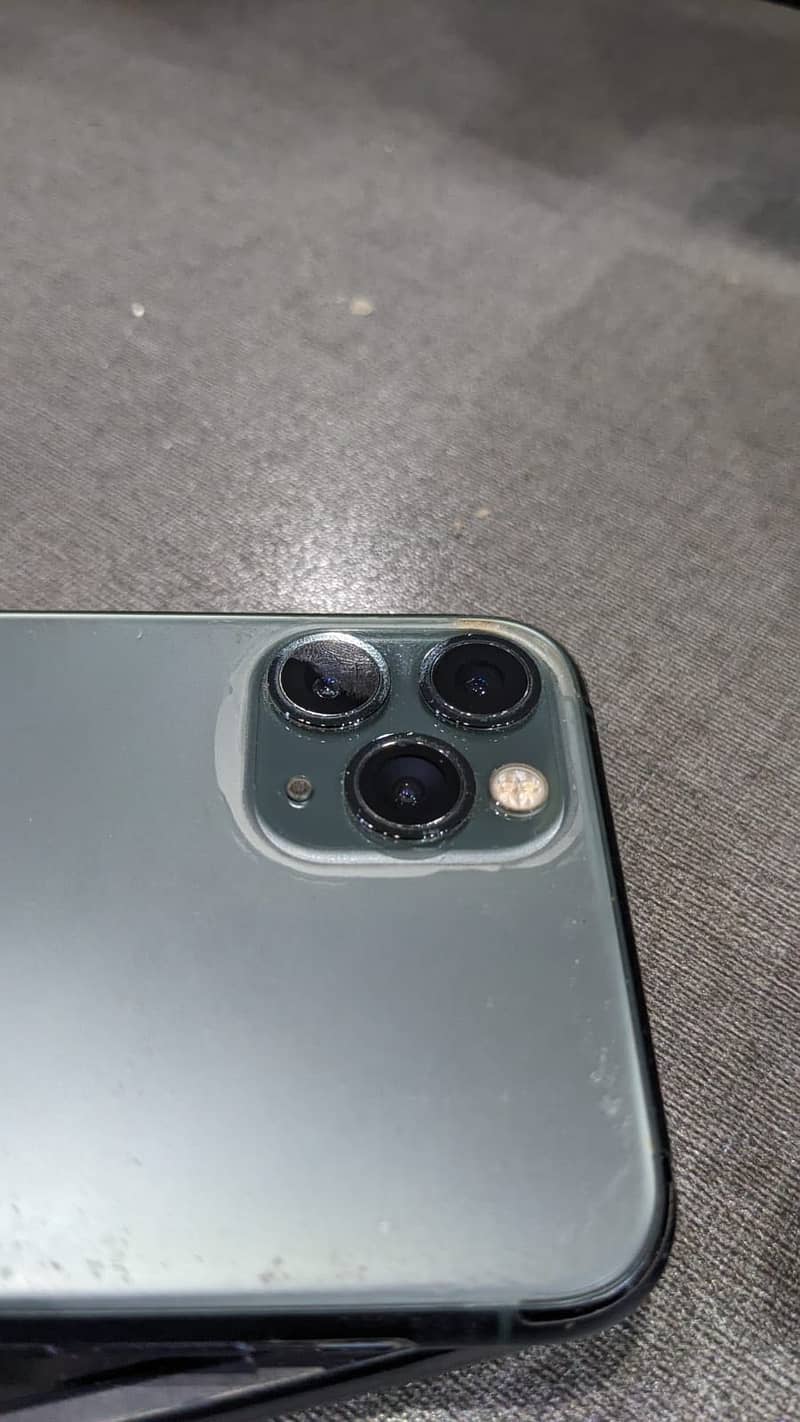 Apple iPhone 11 Pro 3