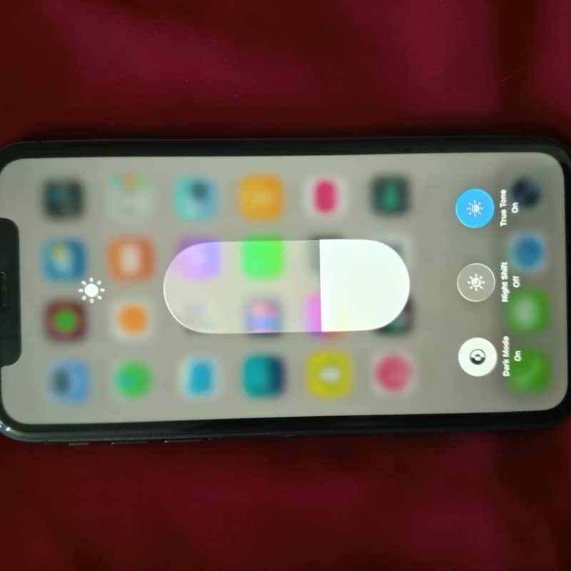 Apple iPhone 11 7