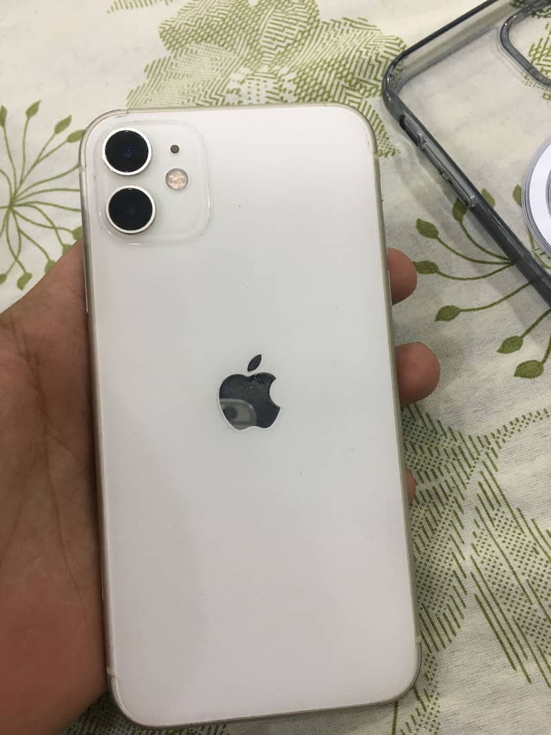 Apple iPhone 11 0