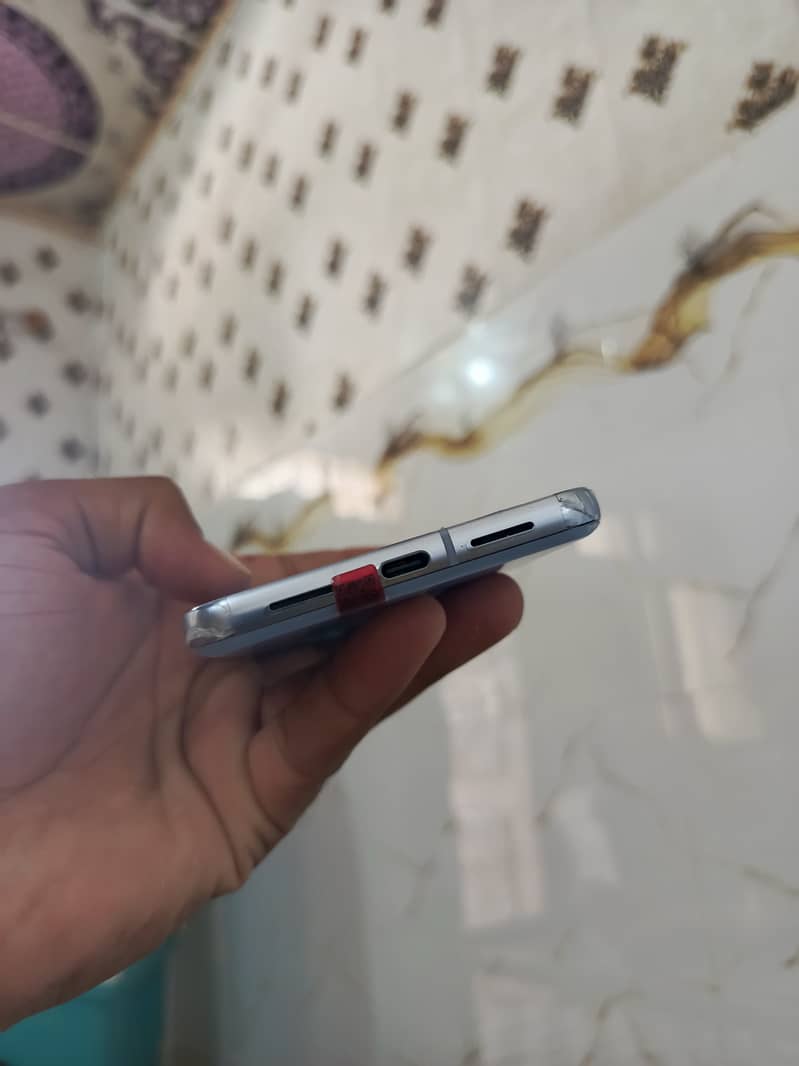 Google Pixel 8 Pro 2
