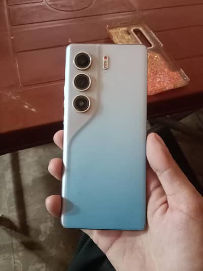 Tecno CAMON 40 Pro