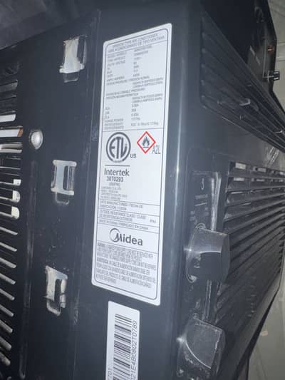0.5 ton slightly used in mint condition with supply 110 wtt