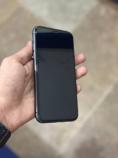 iPhone 11 factory unlock