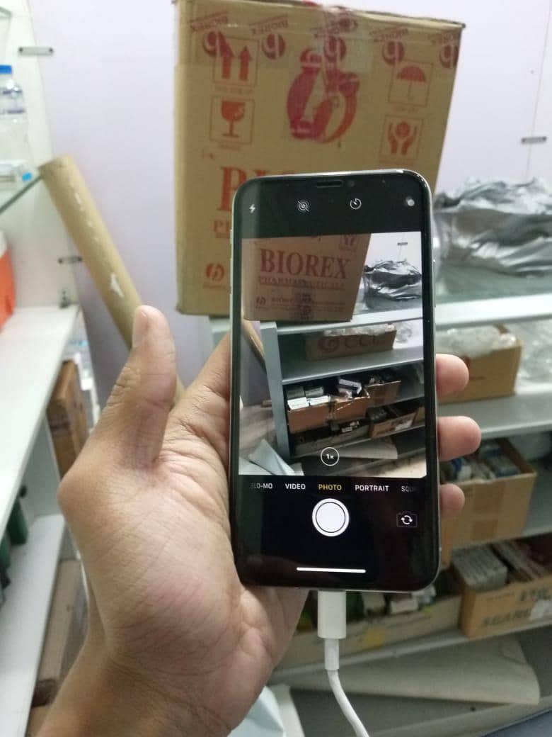 Apple iPhone X 6