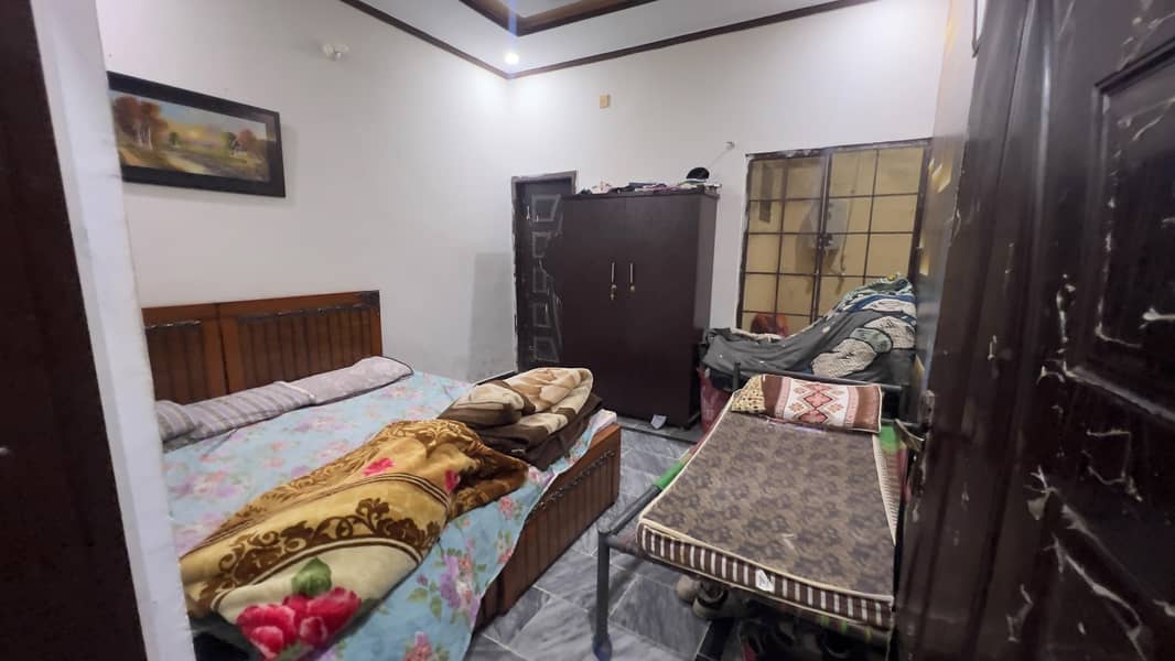 یکسپرس ھائی گلبرگ اسلام آباد اور غوری کے نزدیک پلاٹ اور مکان فرخت 8