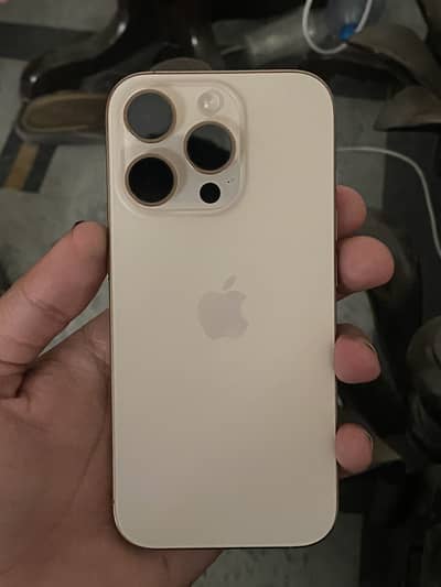 Apple iPhone 16 Pro / 03157430972