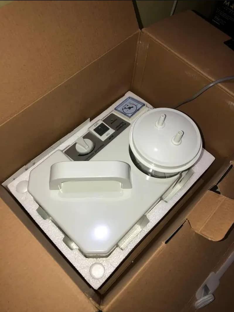 Yuwell suction machine 1