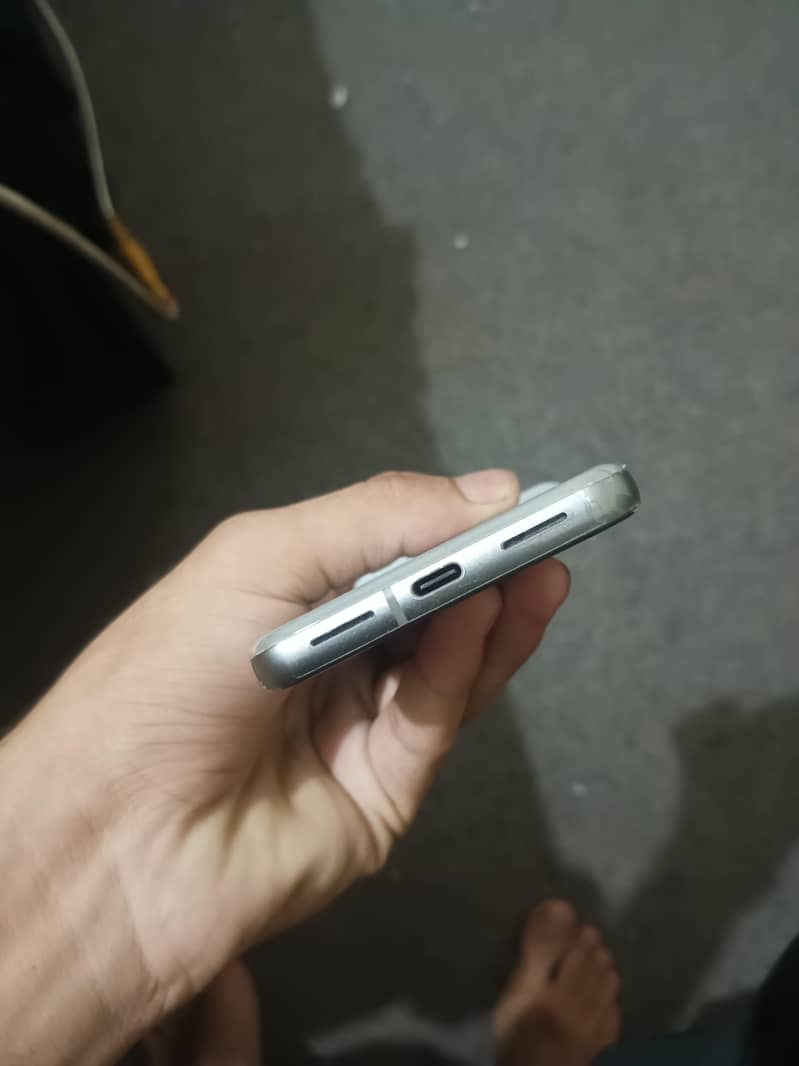 Google Pixel 8 1