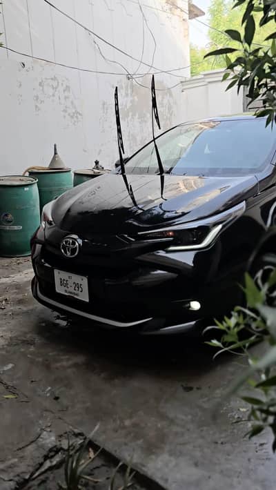 Toyota Yaris Ativ mt 1.3 2025 model Islamabad registered 15000 driven