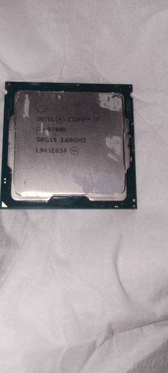 06 Ram,01 ssd,03 harddisk,02 Nvidia graphics card,2processor,2 camera 11