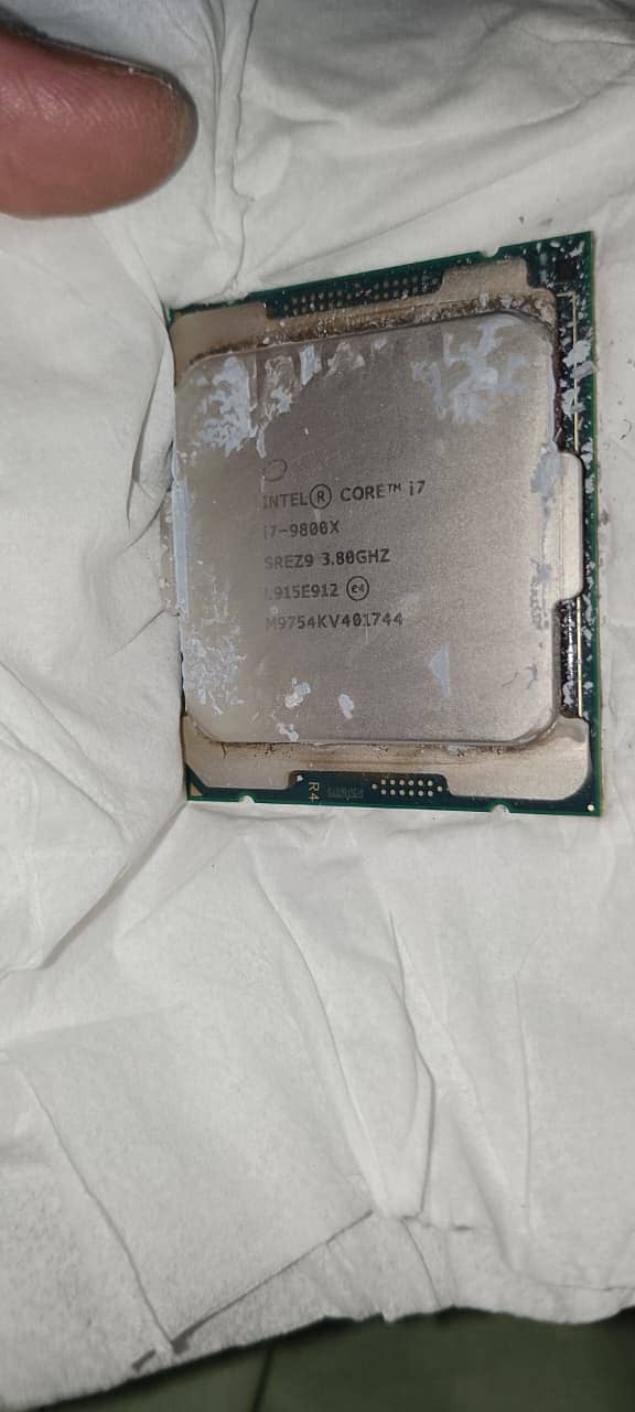 06 Ram,01 ssd,03 harddisk,02 Nvidia graphics card,2processor,2 camera 12