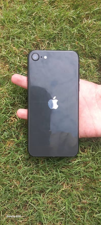 Apple iPhone SE