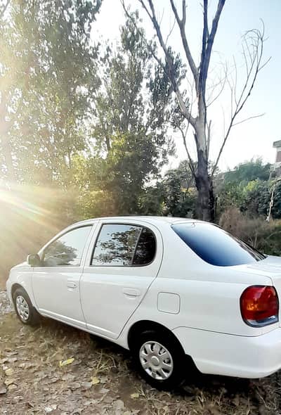 Toyota Platz 2004