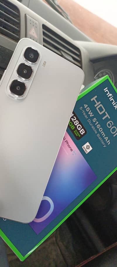 Infinix Hot 60i / 6/128GB/ Complete Box/ infinix hot 60 i