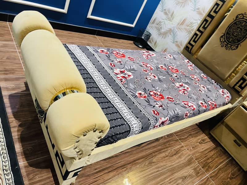 Single bed 3