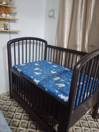 baby cot