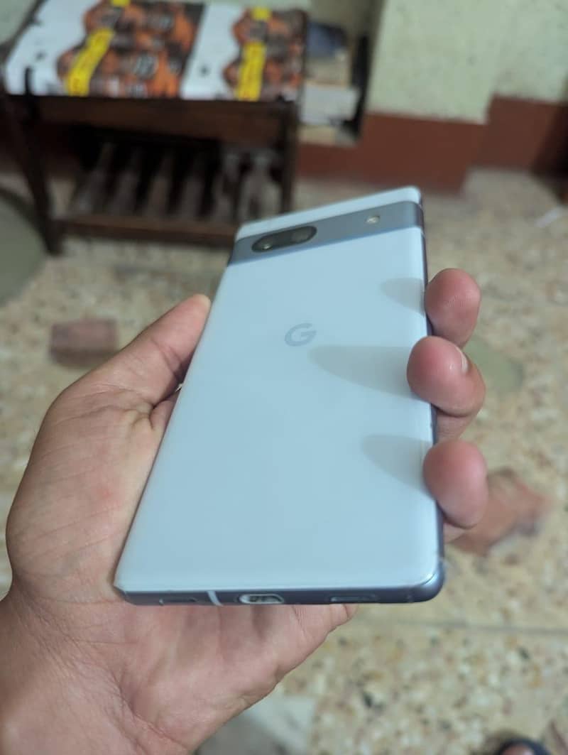 Google Pixel 7a 2