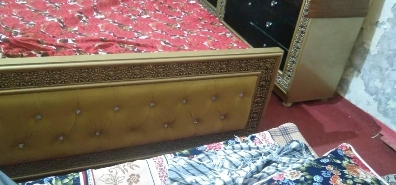 Room Master Bed, side Table. dressing table 1