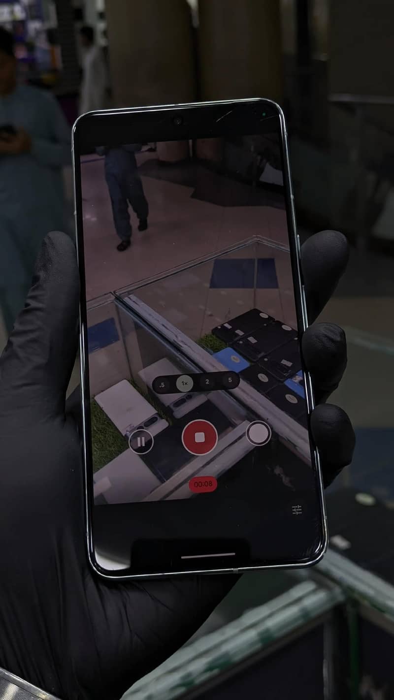 Google Pixel 8 Pro 6