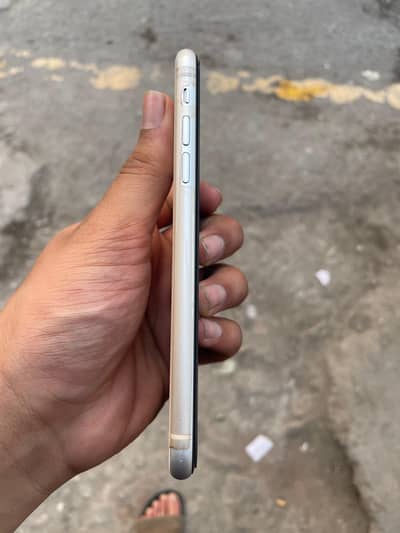 Apple iPhone XR