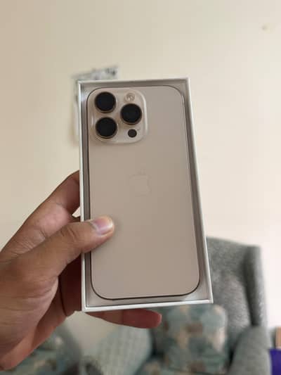 Apple iPhone 16 Pro jv
