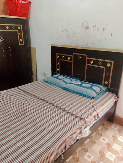 4 years old bed 1 year old mattress