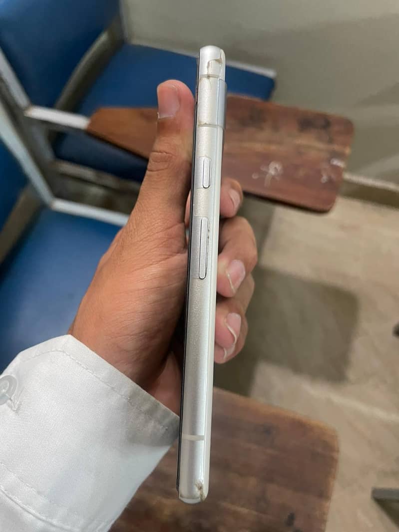Google pixel 7a 3