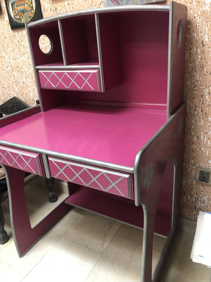Study table 5