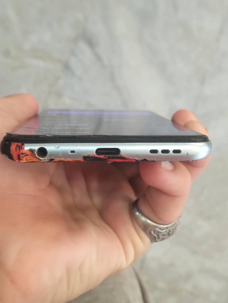 OPPO A76. 2